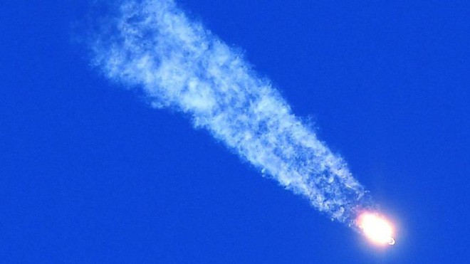Tàu vũ trụ Soyuz gặp nạn, hai phi hành gia phải thực hiện hạ cánh đạn đạo để thoát cái chết cận kề - Ảnh 2.