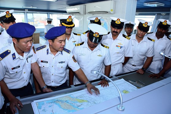 Những khoảnh khắc tàu Cảnh sát biển Việt Nam lần đầu đến thăm Ấn Độ - Ảnh 11.