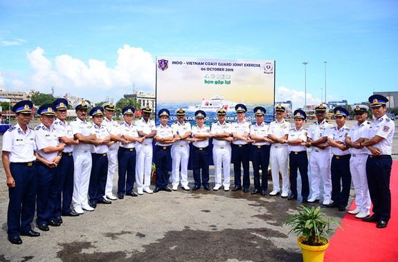 Những khoảnh khắc tàu Cảnh sát biển Việt Nam lần đầu đến thăm Ấn Độ - Ảnh 14.