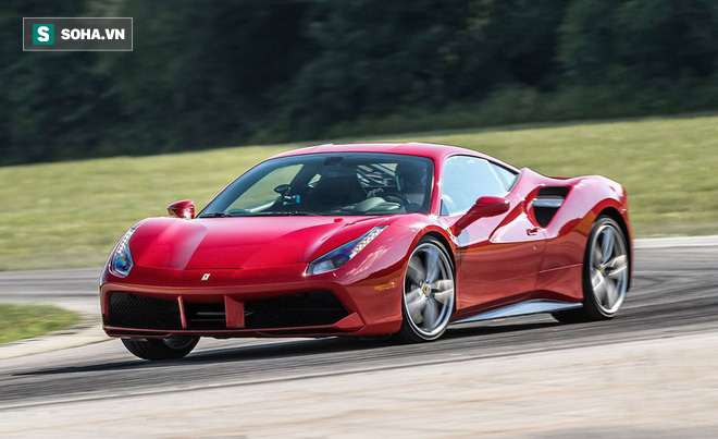 Siêu xe Ferrari 488 GTB mới gặp nạn của ca sĩ Tuấn Hưng giá trị đến thế nào? - Ảnh 2.