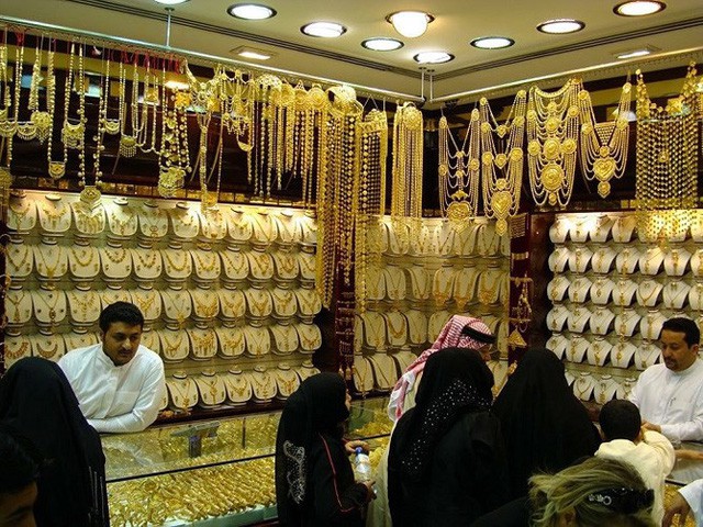  Choáng ngợp trước chợ vàng lớn nhất thế giới ở Dubai  - Ảnh 5.