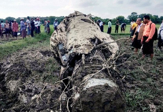 Myanmar: Rơi cùng lúc 2 chiến đấu cơ Trung Quốc sản xuất, 3 người chết - Ảnh 1.