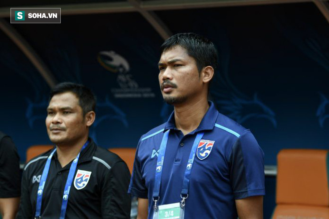 “Chết đi sống lại” đúng phút 90+4, HLV U19 Thái Lan vẫn thất vọng tràn trề - Ảnh 1.