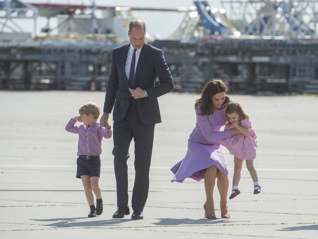 Đây là việc Công nương Kate Middleton luôn làm mỗi khi con mè nheo, cáu gắt và nó thực sự hiệu quả - Ảnh 2.