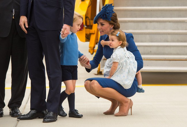 Đây là việc Công nương Kate Middleton luôn làm mỗi khi con mè nheo, cáu gắt và nó thực sự hiệu quả - Ảnh 3.