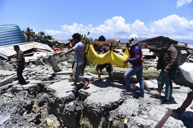  Tìm thấy thi thể 34 học sinh bị chôn vùi trong thảm họa kép tại Indonesia  - Ảnh 3.