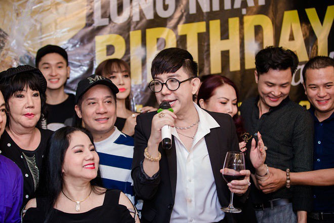 Cận cảnh tiệc sinh nhật hoành tráng của ca sĩ Long Nhật - Ảnh 14.
