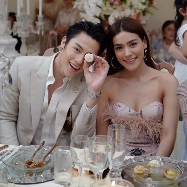 Choáng ngợp hôn lễ mỹ nhân thị phi nhất Thái Lan và chồng kém 10 tuổi, nhưng hoành tráng nhất là dàn siêu sao đến dự - Ảnh 13.