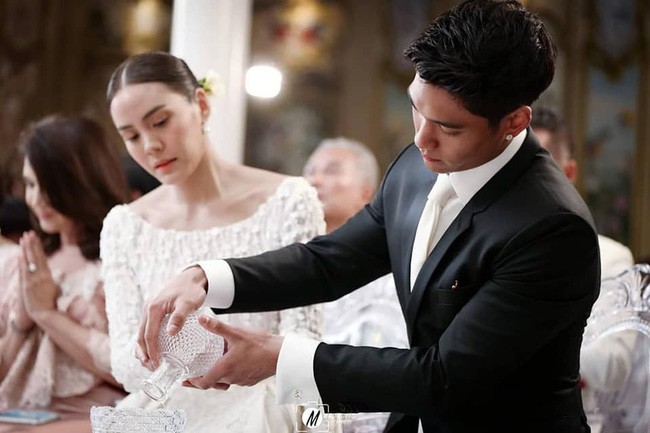 Choáng ngợp hôn lễ mỹ nhân thị phi nhất Thái Lan và chồng kém 10 tuổi, nhưng hoành tráng nhất là dàn siêu sao đến dự - Ảnh 6.