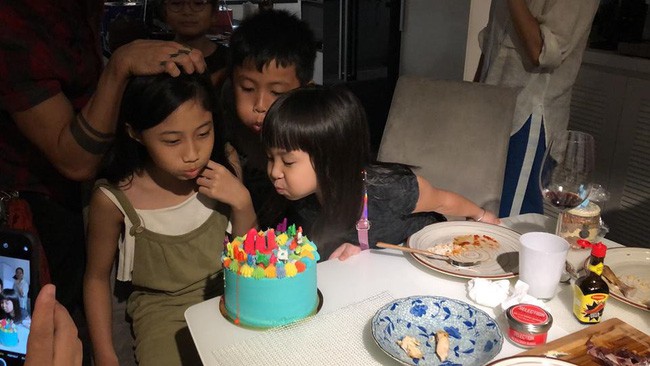 Louis Nguyễn “tháp tùng” Hà Tăng tới chúc mừng sinh nhật con gái Phạm Anh Khoa - Ảnh 2.