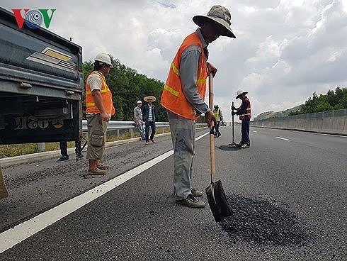 Cao tốc 34.000 tỷ vừa thông xe đã hỏng: Tư vấn giám sát không thể vô can - Ảnh 4.