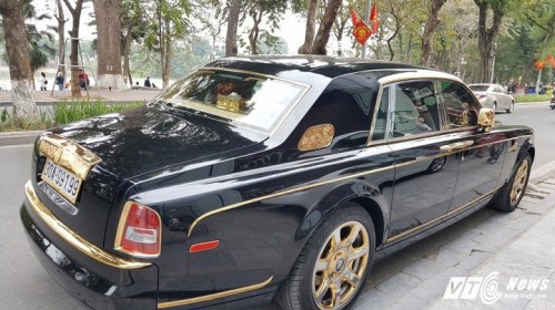 Choáng với Rolls-Royce Phantom rồng vàng 35 tỷ bất ngờ xuất hiện ở Hải Phòng - Ảnh 5.