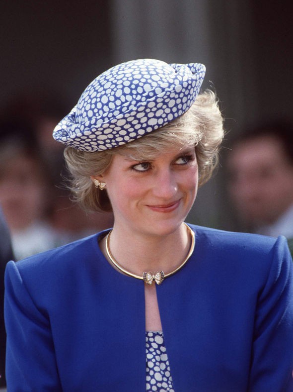 Người hâm mộ choáng váng trước tiết lộ mới nhất về Công nương Diana, một nàng dâu không an phận, chống lại ý Nữ hoàng - Ảnh 3.