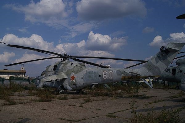 [ẢNH] Ngạc nhiên trước nghĩa địa máy bay quân sự cực lớn ngay giữa thủ đô nước Nga - Ảnh 4.