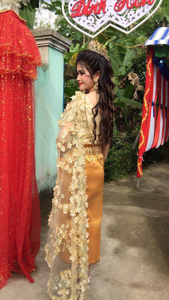 Cô dâu trong trang phục dân tộc Kherme khiến dân mạng xuýt xoa vì quá xinh đẹp - Ảnh 5.