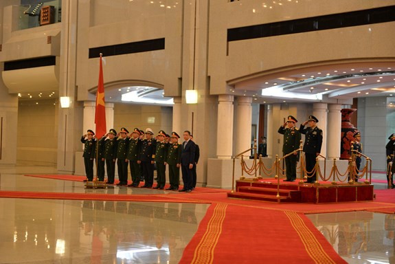 Thúc đẩy hợp tác quốc phòng Việt Nam – Trung Quốc - Ảnh 2.