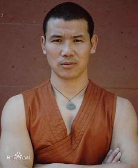 Võ sư Thiếu Lâm “mình đồng da sắt” đấm ngất võ sĩ Muay Thái sau 5 giây gây chấn động TQ - Ảnh 11.