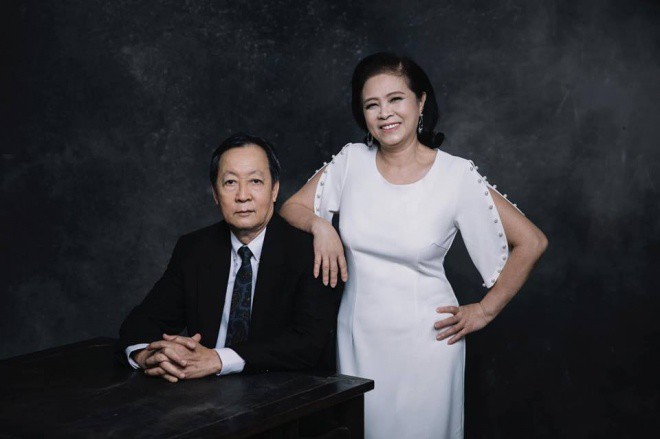 Đăng ảnh kỷ niệm 40 năm đám cưới bố mẹ, Lương Mạnh Hải lần đầu hé lộ anh trai làm trong ngành hàng không - Ảnh 2.