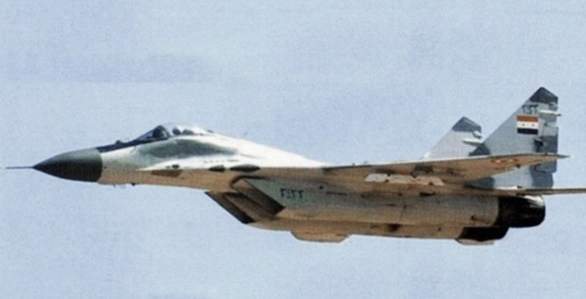 Tiêm kích MiG-29 Syria đeo tên lửa sát thủ nghênh chiến F-16 Israel - Sẵn sàng tiêu diệt - Ảnh 1.