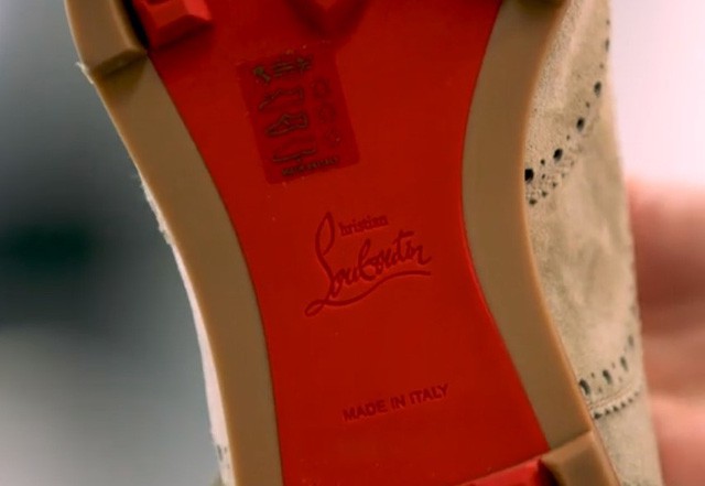 Vì sao giày đế đỏ Louboutin đắt cắt cổ vẫn không thiếu người mua? - Ảnh 2.