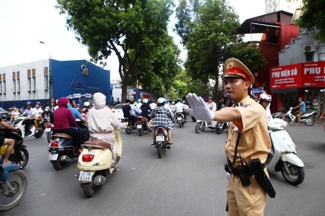 Các tuyến đường bị cấm ở Hà Nội 2 ngày Quốc tang cố Tổng Bí thư Đỗ Mười - Ảnh 1.