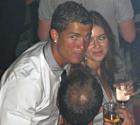 Ronaldo có thể mất 1 tỉ bảng vì cáo buộc hiếp dâm - Ảnh 3.