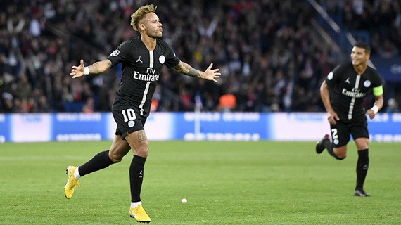 Messi, Neymar sánh đôi trong đội hình hay nhất Champions League - Ảnh 3.