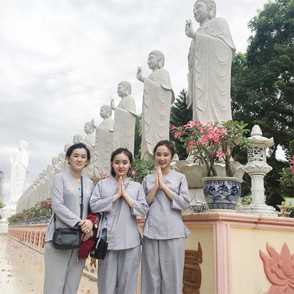 Lý do nào khiến Nguyễn Thị Hà xuống tóc, Việt Trinh và nhiều mỹ nhân Việt tìm cửa Phật? - Ảnh 5.