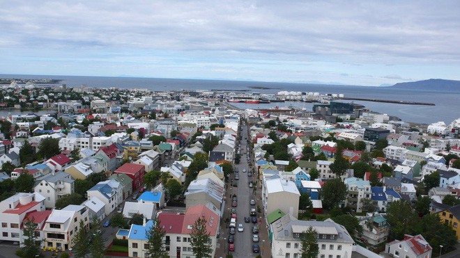 Suối địa nhiệt đẹp như tiên cảnh ở Iceland: Đến rồi mới thấy chen chúc toàn người trần mắt thịt - Ảnh 22.