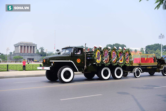 Linh xa đưa di hài cố Tổng bí thư Đỗ Mười về tới quê nhà - Ảnh 7.