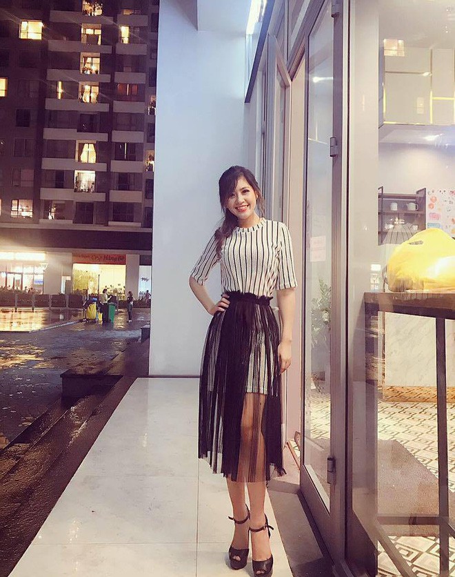 Nhan sắc ngọt ngào chẳng kém hot girl của cô em gái Hoa hậu nhà giàu Jolie Nguyễn - Ảnh 20.