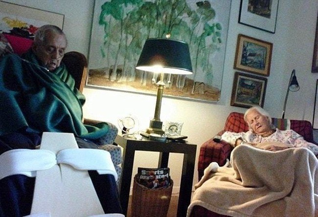 Cặp vợ chồng chung sống hạnh phúc với nhau 75 năm, thời điểm họ nhắm mắt xuôi tay càng chứng minh định mệnh là có thật - Ảnh 10.