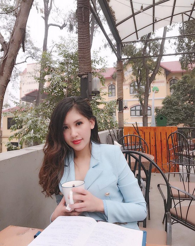 Nhan sắc ngọt ngào chẳng kém hot girl của cô em gái Hoa hậu nhà giàu Jolie Nguyễn - Ảnh 10.