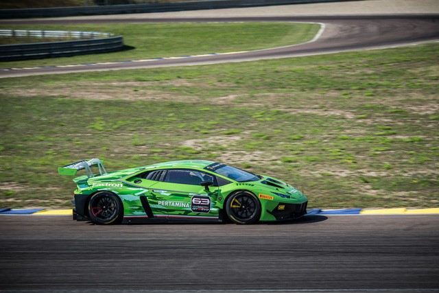 Lamborghini Huracan GT3 Evo - Khi sư tử mọc thêm cánh - Ảnh 9.