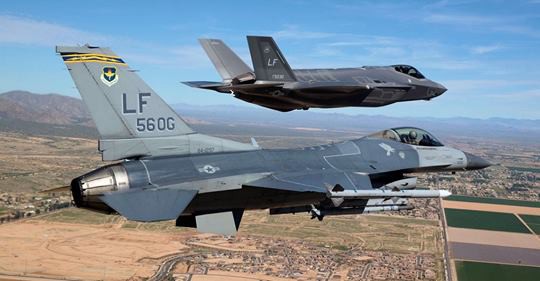 1 tiêm kích tàng hình F-35A bị bắn hạ ngay trên bầu trời Nevada, Mỹ: Thiên thần gãy cánh - Ảnh 3.