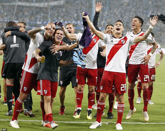 Siêu kinh điển Boca Juniors - River Plate lấn át derby Manchester - Ảnh 5.