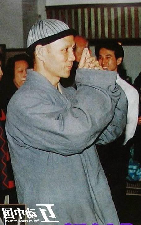 Sư đệ Lý Tiểu Long: Xuất gia vì bị người tình bỏ rơi, 20 năm sau vợ vẫn ở vậy đợi chờ - Ảnh 7. Sư đệ Lý Tiểu Long: Xuất gia vì bị người tình bỏ rơi, 20 năm sau vợ vẫn ở vậy đợi chờ - Ảnh 7.