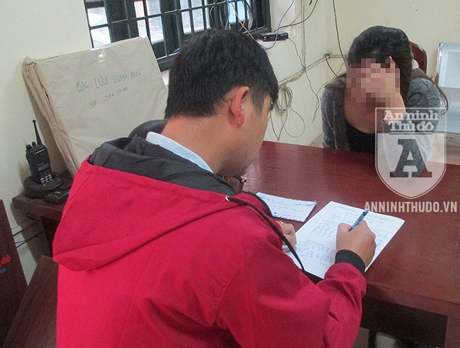 Hotgirl thân thiện hay kẻ giấu ma túy trong chỗ hiểm đều không thoát tầm ngắm của Tổ Y13/141 - Ảnh 12. Hotgirl thân thiện hay kẻ giấu ma túy trong chỗ hiểm đều không thoát tầm ngắm của Tổ Y13/141 - Ảnh 12.