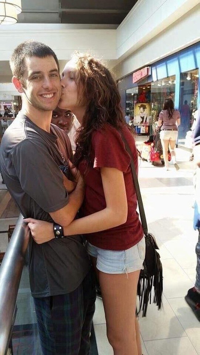 Những bức ảnh trông rất bình thường nhưng chỉ đến khi nhìn kĩ bạn mới giật mình kinh ngạc, có những ảnh còn khiến bạn thấy sợ hãi - Ảnh 14. Những bức ảnh trông rất bình thường nhưng chỉ đến khi nhìn kĩ bạn mới giật mình kinh ngạc, có những ảnh còn khiến bạn thấy sợ hãi - Ảnh 14.