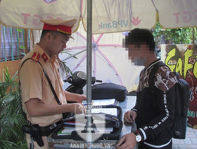 Hotgirl thân thiện hay kẻ giấu ma túy trong chỗ hiểm đều không thoát tầm ngắm của Tổ Y13/141 - Ảnh 14. Hotgirl thân thiện hay kẻ giấu ma túy trong chỗ hiểm đều không thoát tầm ngắm của Tổ Y13/141 - Ảnh 14.