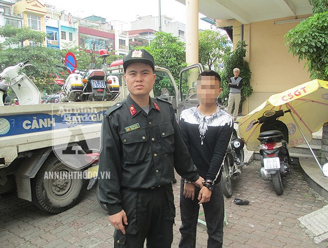 Hotgirl thân thiện hay kẻ giấu ma túy trong chỗ hiểm đều không thoát tầm ngắm của Tổ Y13/141 - Ảnh 16. Hotgirl thân thiện hay kẻ giấu ma túy trong chỗ hiểm đều không thoát tầm ngắm của Tổ Y13/141 - Ảnh 16.