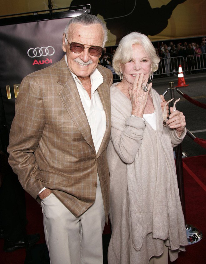 Mối tình kỳ diệu nhất Hollywood của Stan Lee: Yêu từ khi chưa gặp mặt, mất 2 tuần để đập chậu cướp hoa rồi bên nhau 70 năm không rời - Ảnh 7.