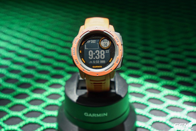 Đồng hồ thông minh siêu bền của Garmin: Thiết kế theo tiêu chuẩn quân đội MIL-STD-810G, chịu lạnh - 20 độ C, ném từ độ cao hơn 2 mét vẫn không sao - Ảnh 3.