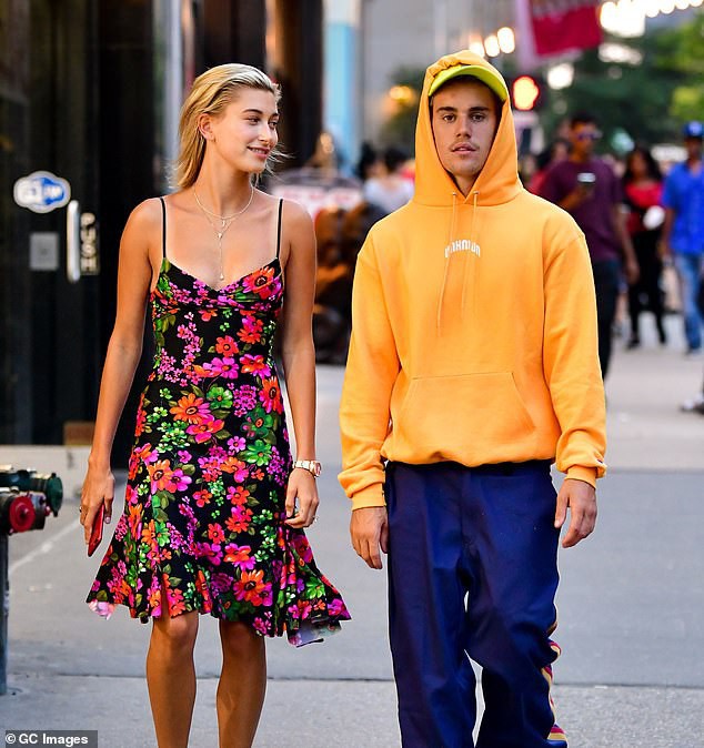 Justin Bieber và Hailey Baldwin mỗi tháng đốt 2,3 tỷ để thuê biệt thự khủng nằm cạnh hồ nước - Ảnh 1.