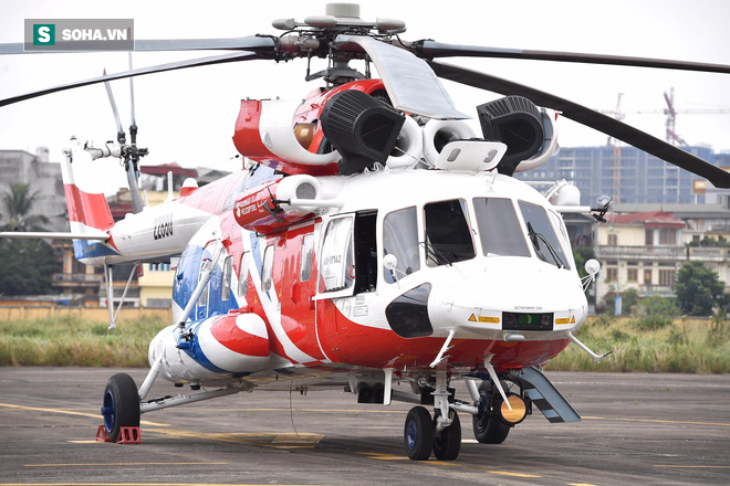 [ẢNH] Cận cảnh 2 mẫu trực thăng hiện đại bậc nhất của Nga tại sân bay Gia Lâm - Ảnh 3.