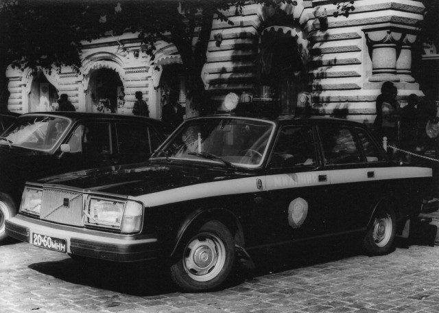 Tại sao cảnh sát Liên Xô được cấp xe Porsche, Mercedes, BMW để làm nhiệm vụ? - Ảnh 5.