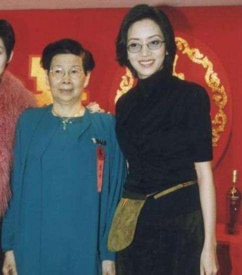 15 năm sau cái chết diva Mai Diễm Phương, mẹ già 95 tuổi vẫn bòn rút tài sản của con gái - Ảnh 2.