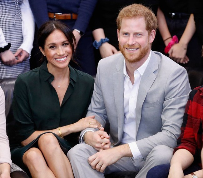 Meghan bất mãn, gây chiến với gia đình chồng, muốn sinh con theo ý mình và yêu cầu sống cùng mẹ đẻ trong cung điện - Ảnh 2.