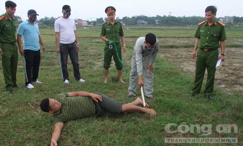 Giang hồ tranh giành lãnh địa làm ăn, dùng dao chặt chân đối thủ - Ảnh 1.