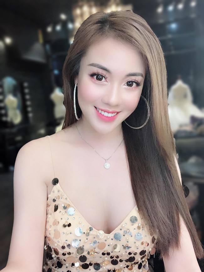 Những cô giáo cực hot trên MXH: Mặt xinh, body nóng bỏng chẳng kém cạnh hot girl - Ảnh 7.